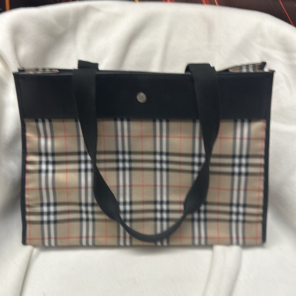Burberry tote - Picture 7 of 7